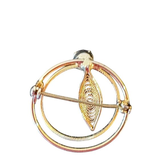 Vintage Gold Double Circle Brooch Leaf Filigree Design Amber Rhinestone 1.25in - Picture 4 of 14